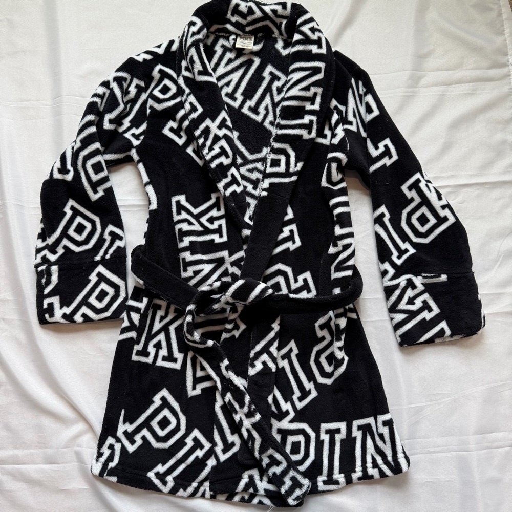 Victoria’s Secret PINK Plush Logo Robe XS/S Black White Cozy
